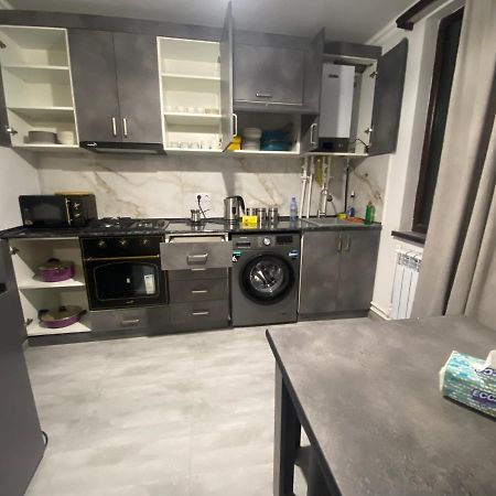 2 Cosy Apartment In Townhouse Near Airport Evn Geghanist  Kültér fotó