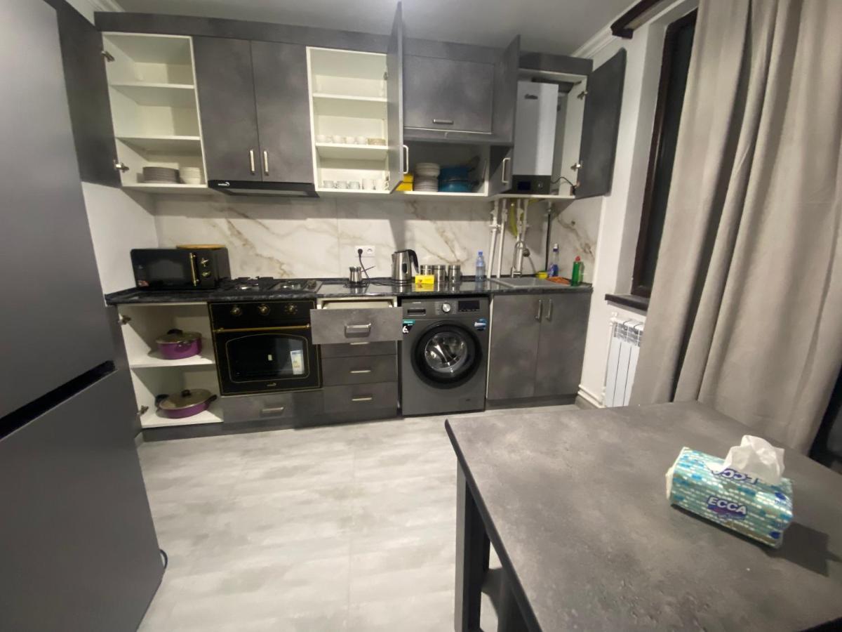 2 Cosy Apartment In Townhouse Near Airport Evn Geghanist  Kültér fotó