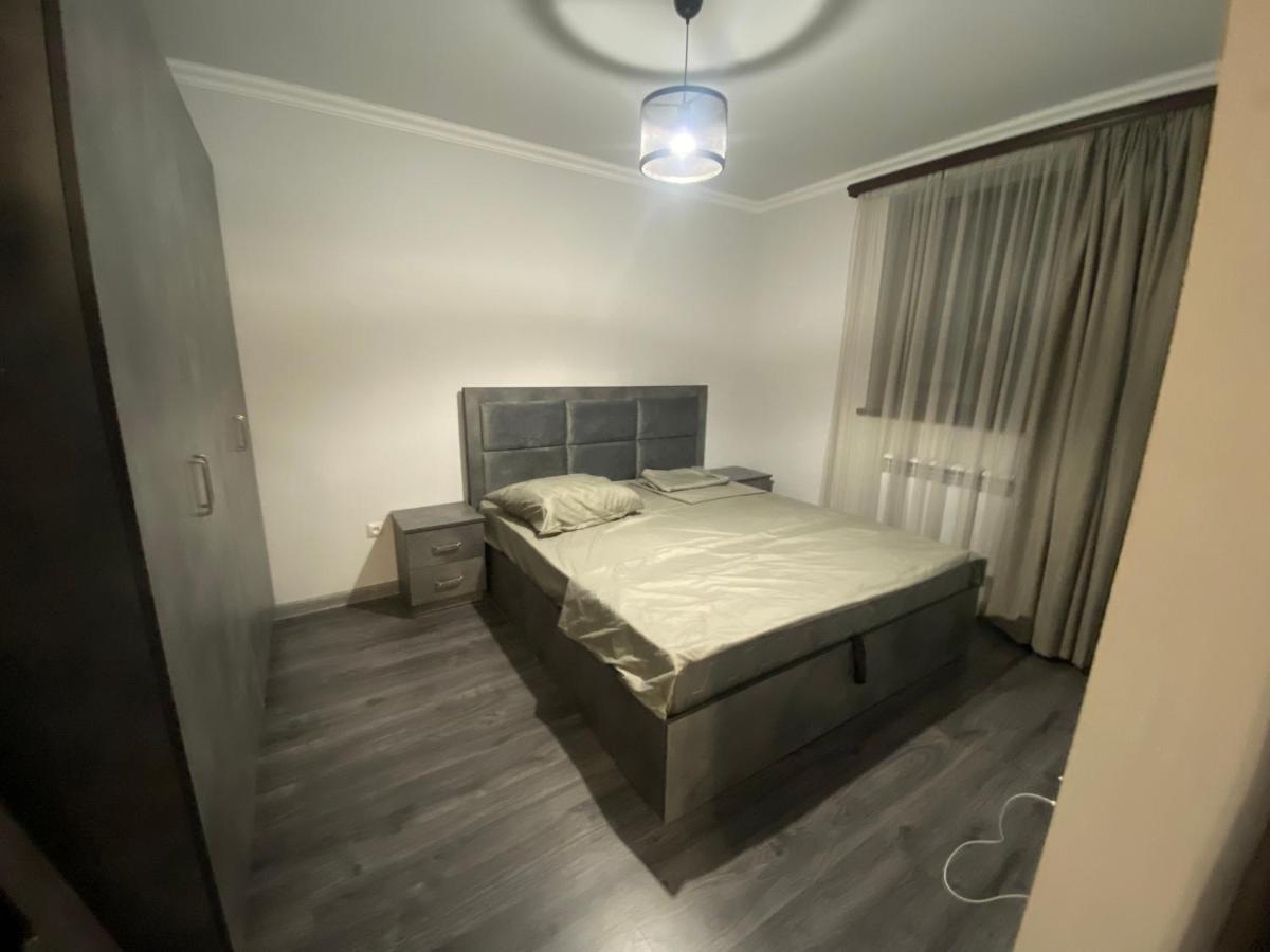 2 Cosy Apartment In Townhouse Near Airport Evn Geghanist  Kültér fotó